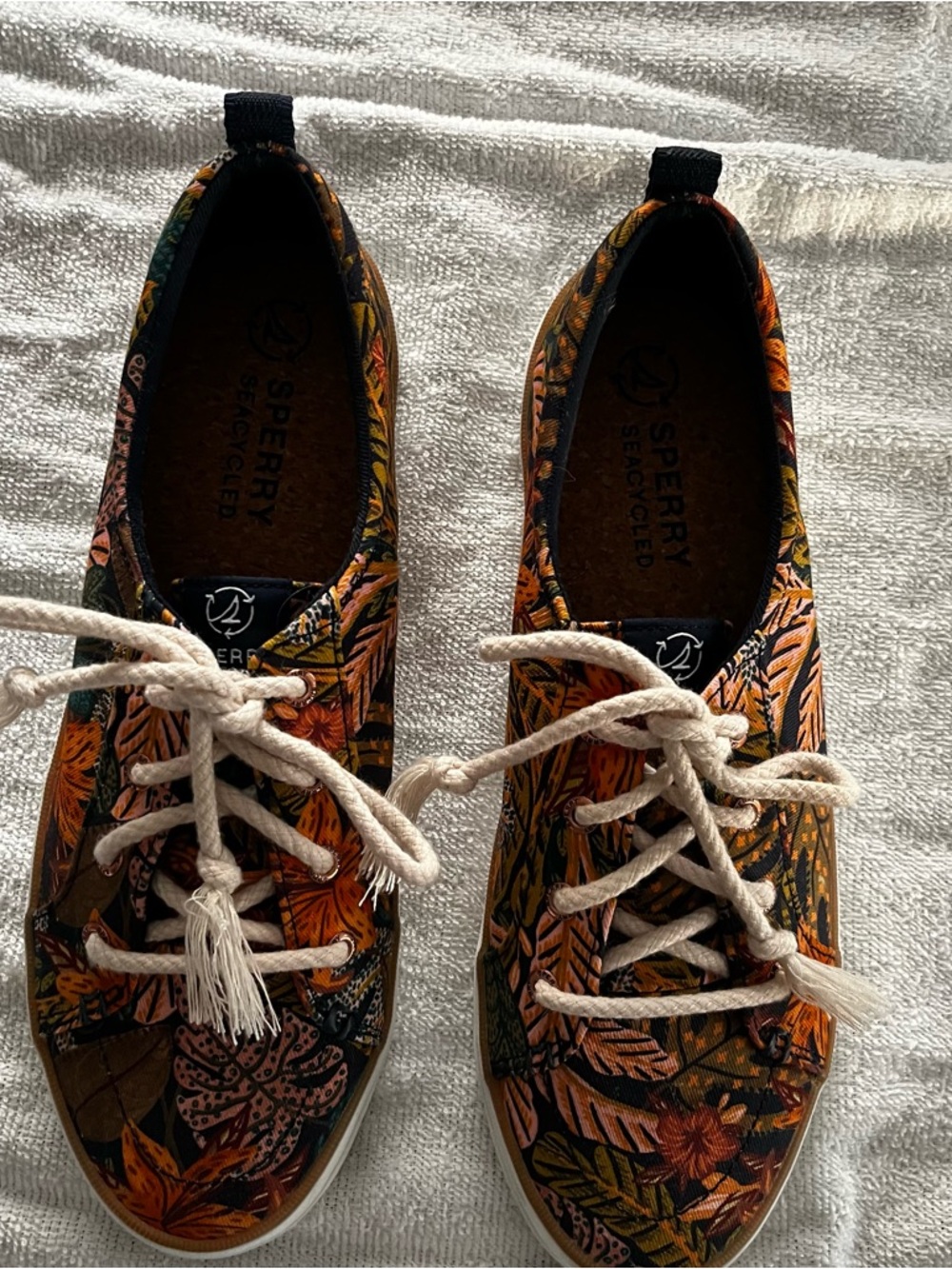 Sperry Crest Vibe Island Floral Sneakers